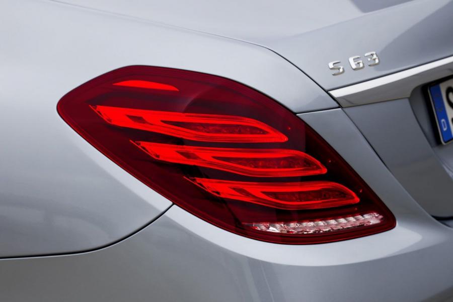  Mercedes-Benz S63 AMG 2014 года  (фото 39 из 125)